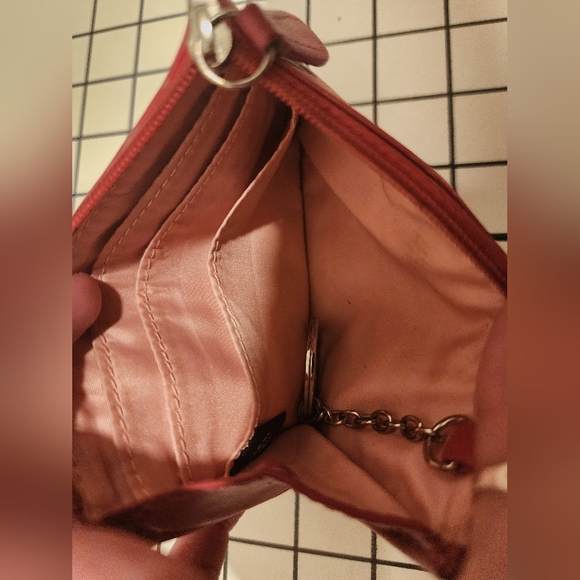 Vintage Coach Poppy wristlet featuring a silver signature monogram pattern - Picture 8 of 10